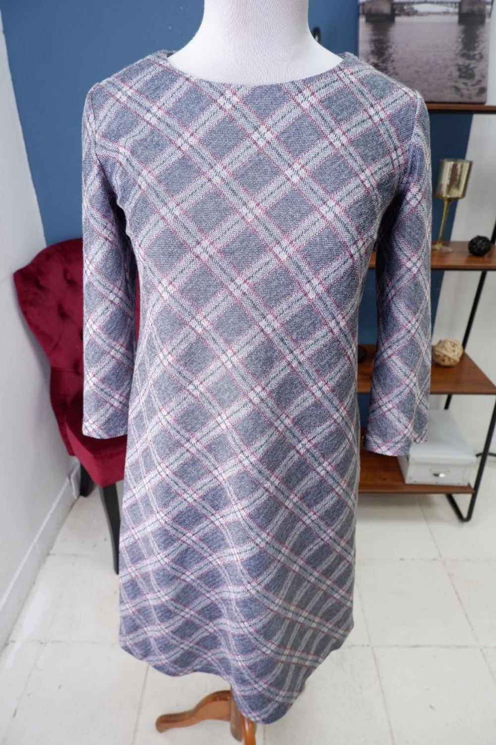 Платье Deniza офисное 46 размер