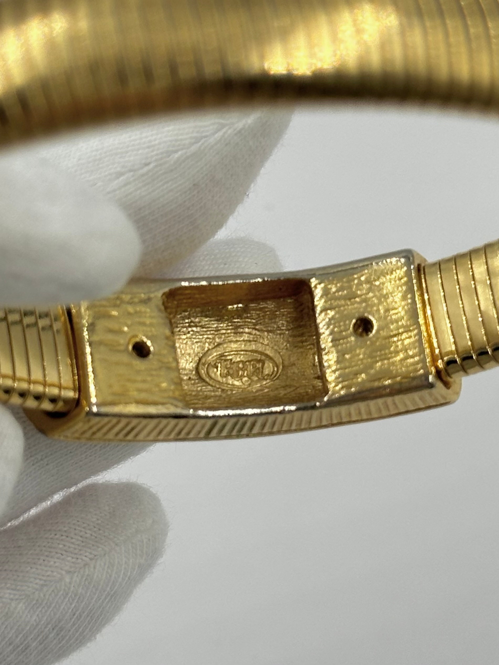 Брслет с кремовой эмалью Trifari