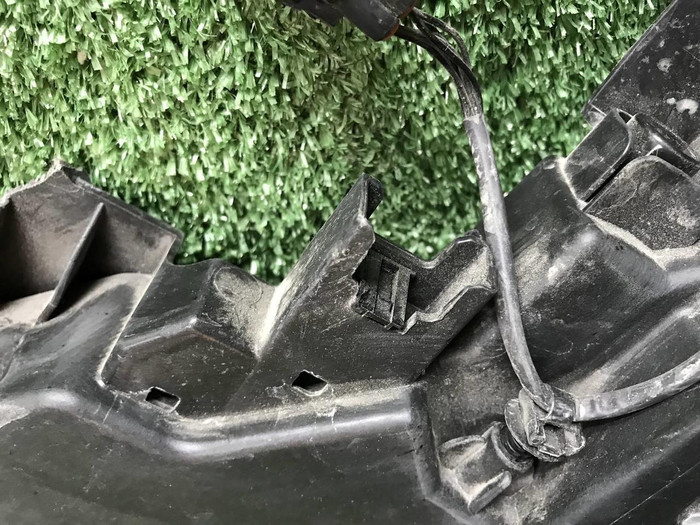 Битый Указатель поворота правый Omoda C5 (22-нв)