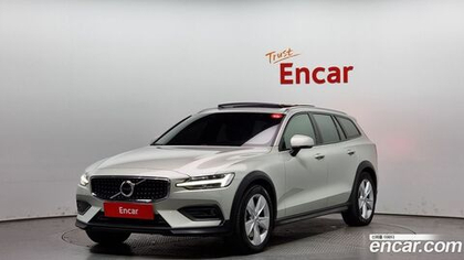 Volvo V60 Cross Country 2 Generation T5 AWD (05.2020)