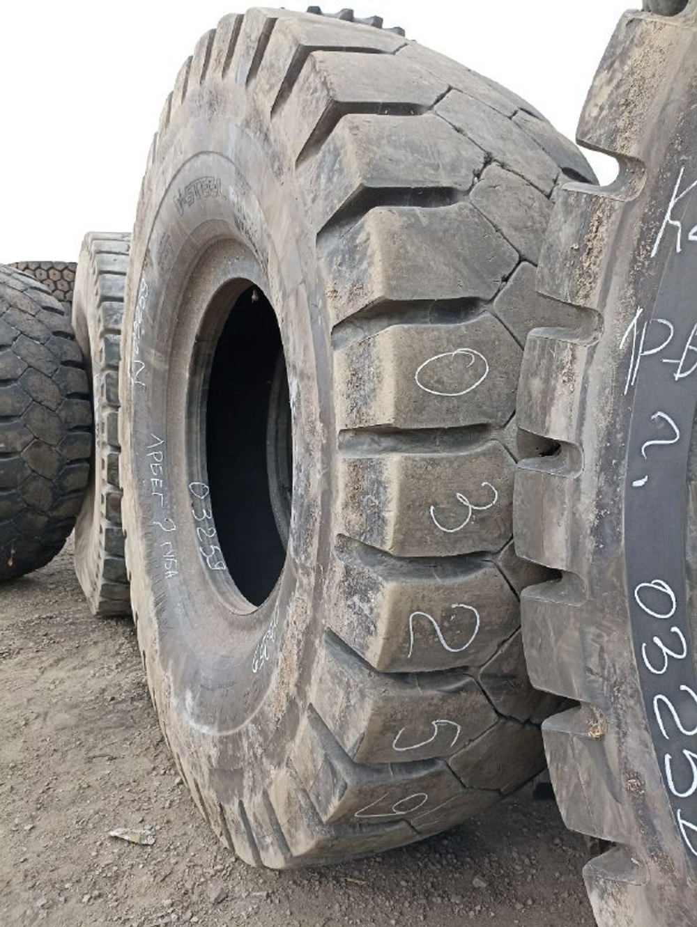 33.00R51 Bridgestone VRDP шина б/у