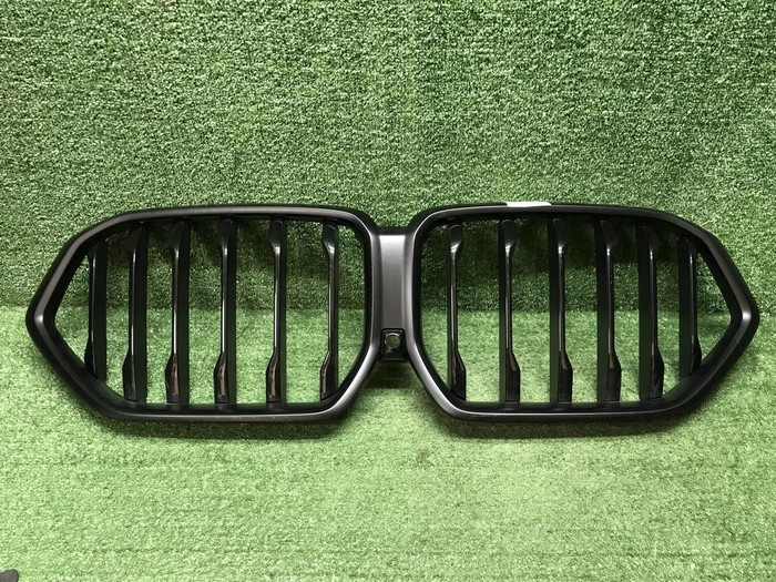 Решетка радиатора BMW X6 G06 (2023-н.в.)