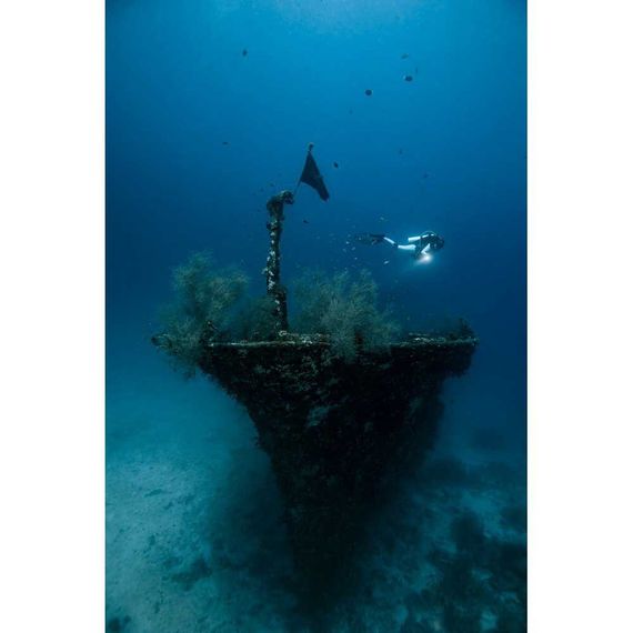 Умные часы - дайвинг компьютер Garmin Descent MK2s светло-золотистый корпус со светло-песочным силиконовым ремешком