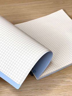 Блокнот квадратный в клетку 60л 195х210 мм голубой (8808-018)