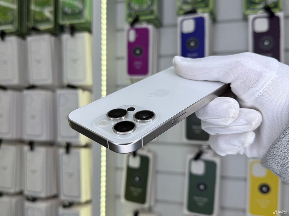iPhone 15 Pro, 256 ГБ, SIM + eSIM б/у