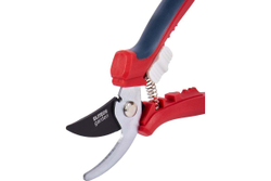 Секатор Elitech плоскостной с отверстиями для снятия шипов роз PB 02 Garden