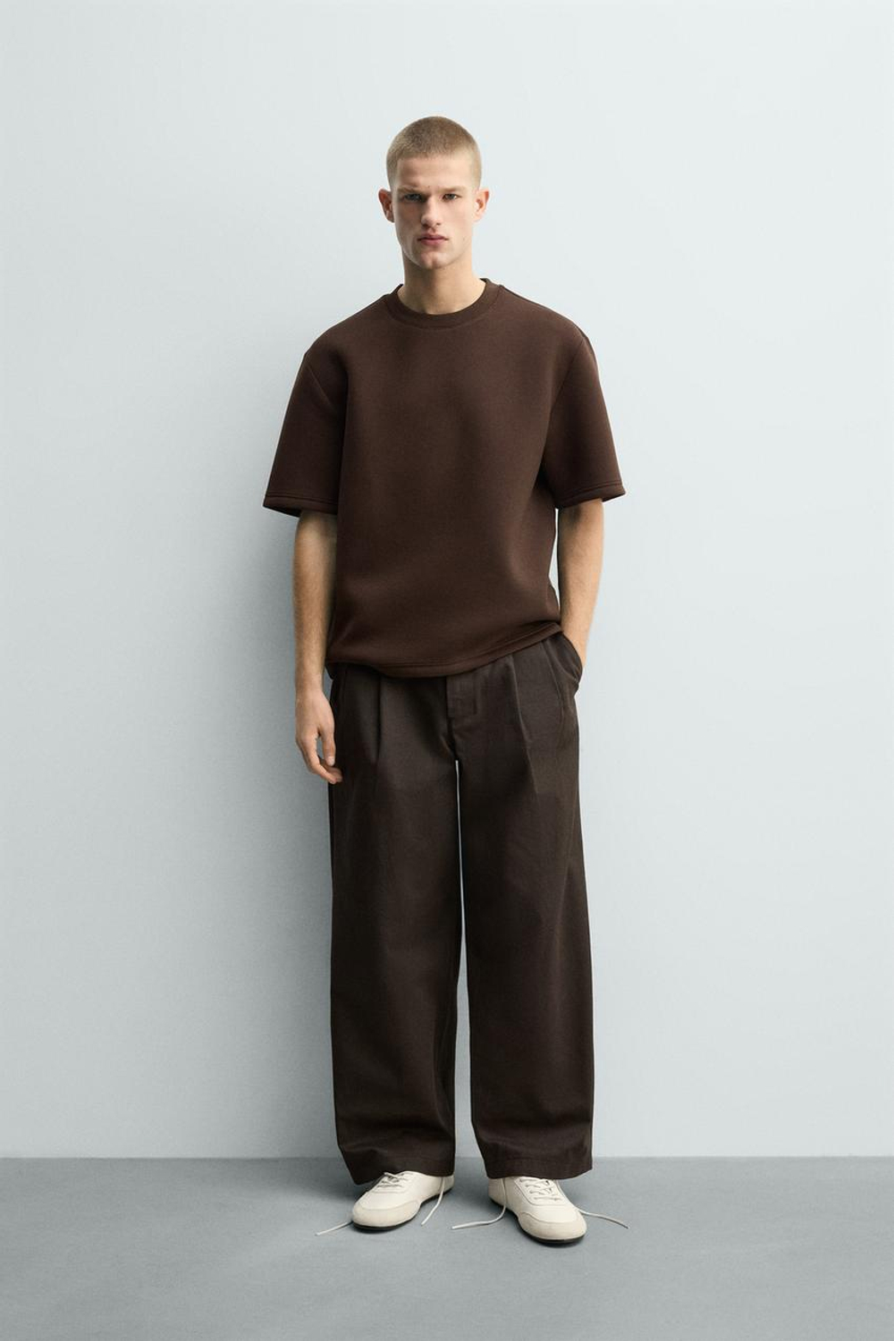 ZARA ТОЛСТОВКА СВОБОДНОГО КРОЯ ИЗ ВЫСОКОТЕХНОЛОГИЧНОЙ ТКАНИ, ТЕМНО-КОРИЧНЕВЫЙ