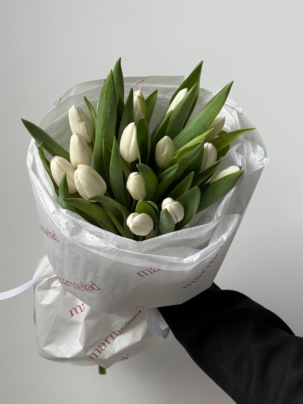 Букет из 15 белых тюльпанов