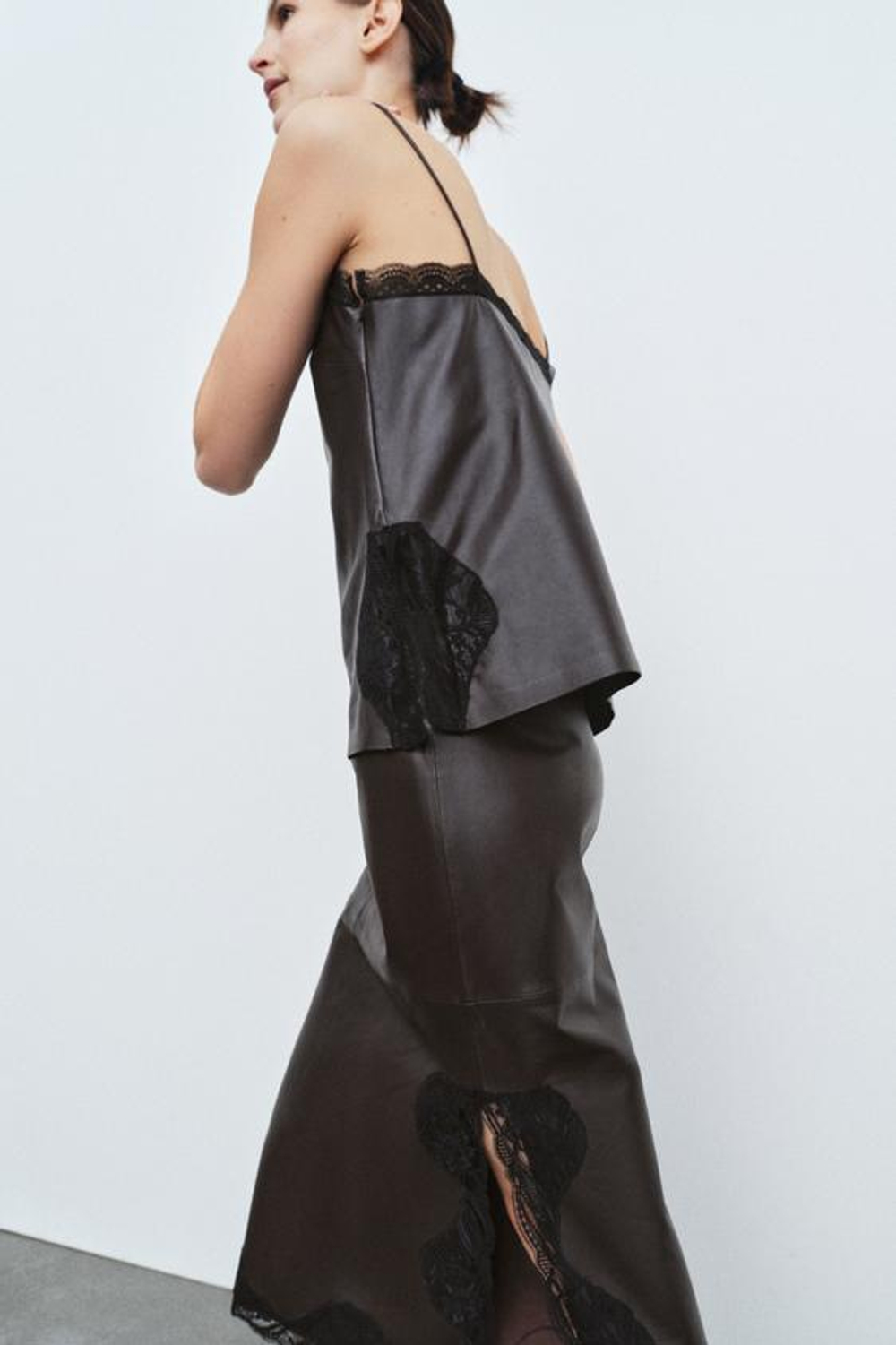 ZARA ЮБКА ИЗ 100% КОЖИ С КРУЖЕВОМ — ZW COLLECTION LIMITED EDITION, БОРДОВЫЙ