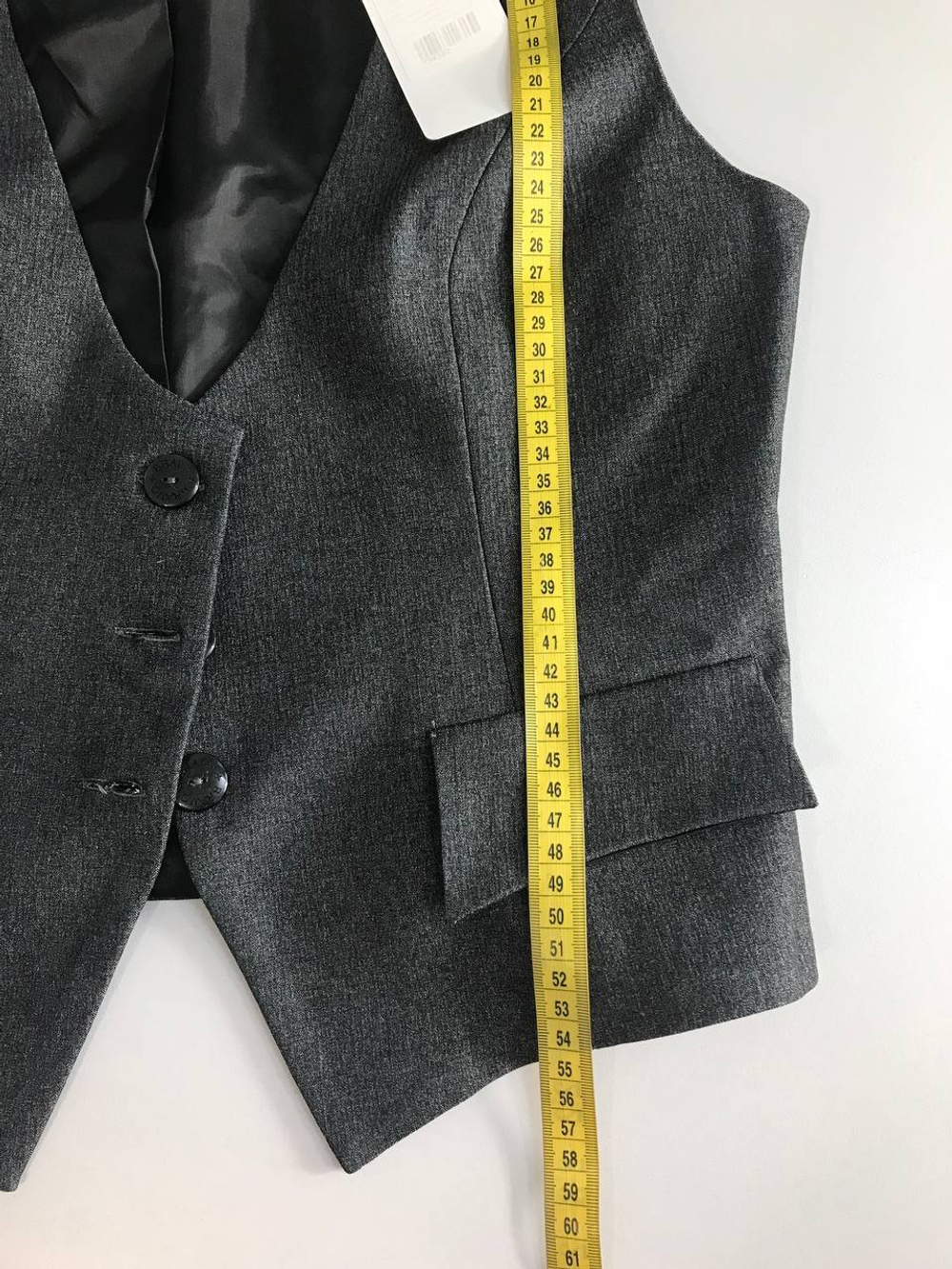 Жилетка Bravo серого оттенка, визуально на 48 размер, новая