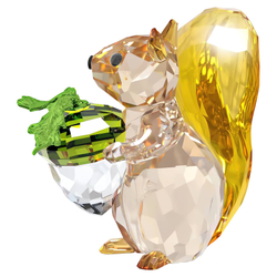 IDYLLIA:SQUIRREL AND ACORN