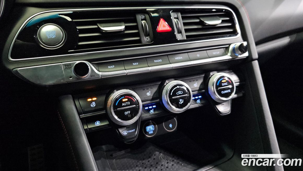 Genesis The New G70 Бензин 3.3T 4WD (05.2021)