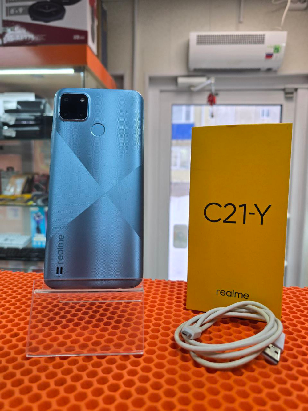 Смартфон realme C21-Y 4 64