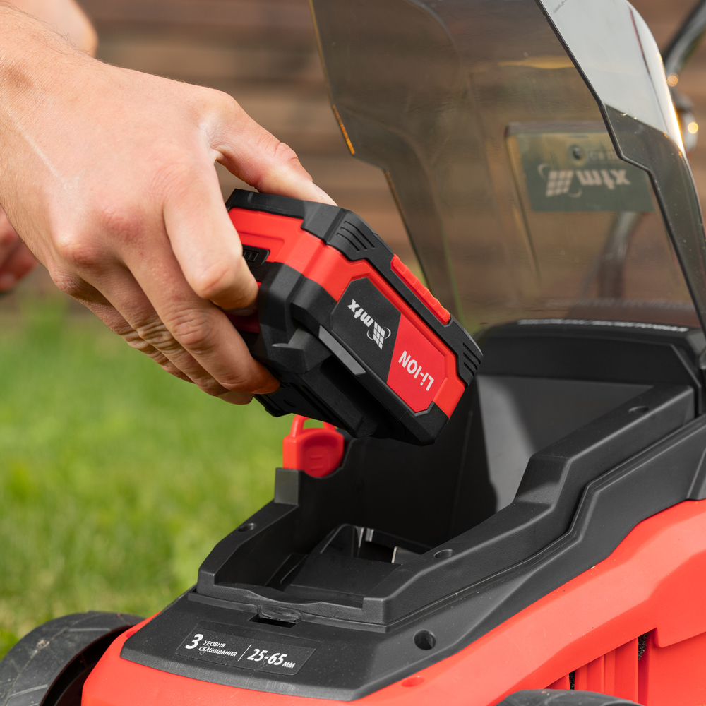 Газонокосилка аккумуляторная бесщеточная CLM-320, 320 мм, травосб. 30 л, Li-Ion, 20 В // MTX