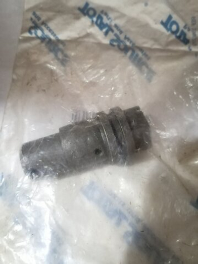 Палец рулевой 04943-20060-71