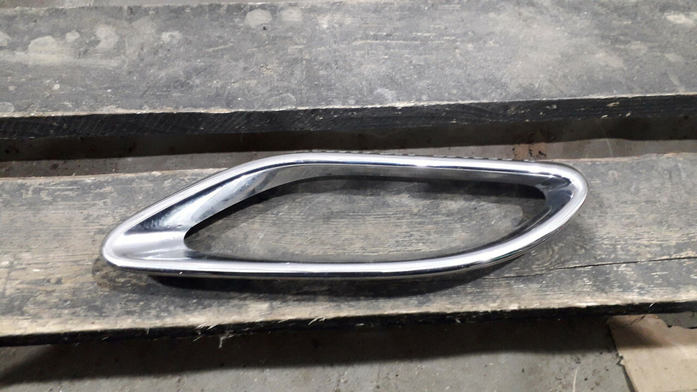 Накладка заднего бампера Mercedes GLS (X166) 15-19 Б/У Оригинал A0008850174