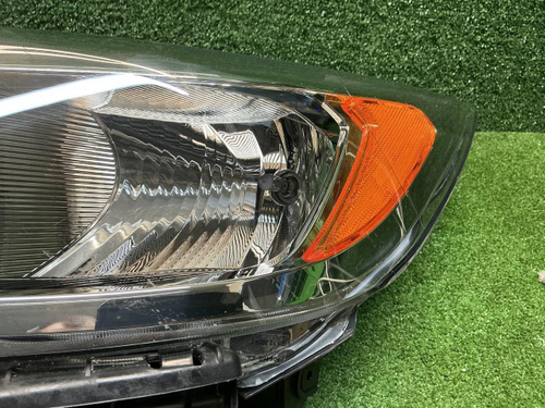 Фара левая Ford Kuga 2 (2016-2019) галоген