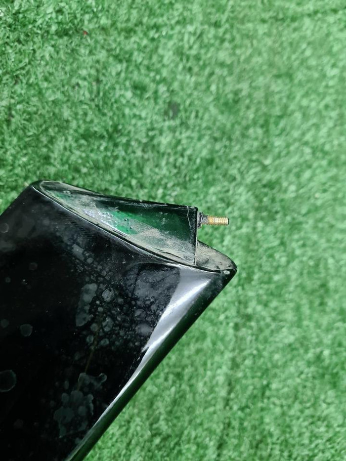 Юбка переднего бампера Lamborghini Urus (22-нв)