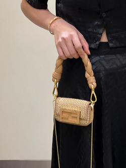 Fendi Nano Baguette 11 cm