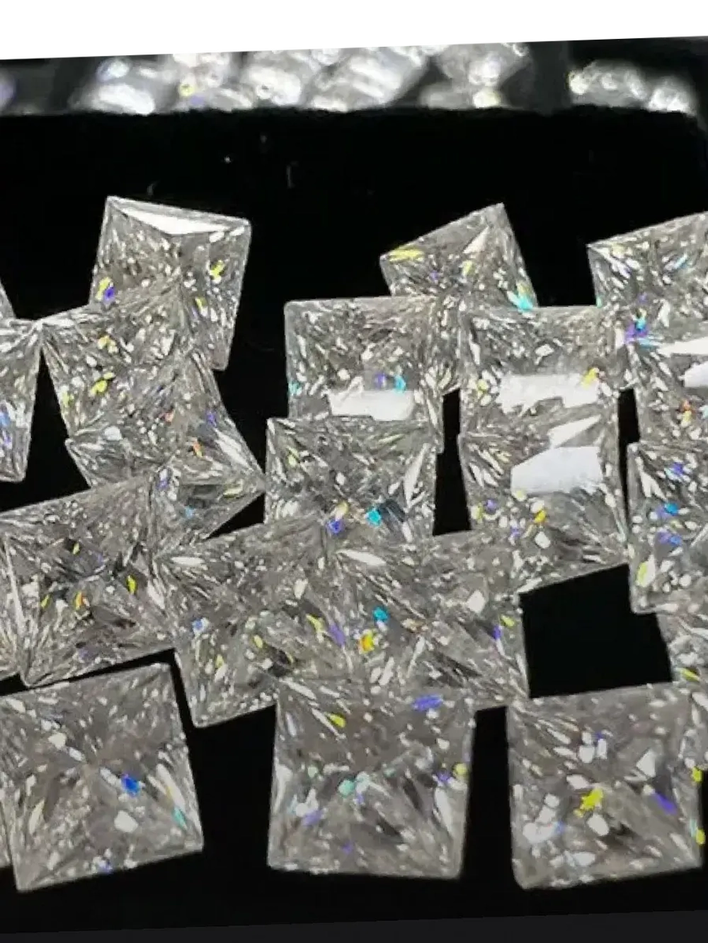 Муассанит принцесса 4×4мм 0.4сt