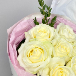 «Свидание в Париже» букет роз Эквадор с эвкалиптом