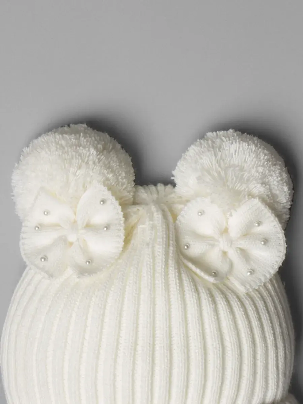 Шапка для девочки на осень