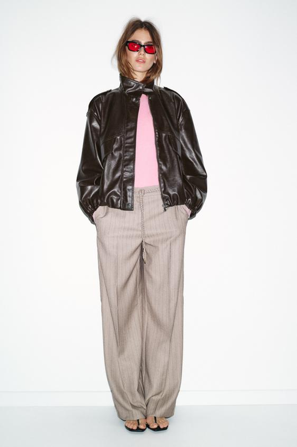 ZARA БРЮКИ В ЕЛОЧКУ С ПЛЕТЕНЫМ ПОЯСОМ, КАМЕННО-СЕРЫЙ