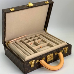 Шкатулка Louis Vuitton