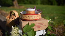 Кружка малая фарфоровая без ручки c берестой и с цитатами Достоевского. Dostoevsky forever.