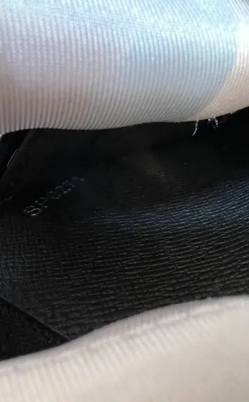 Бумажник Louis Vuitton Zippy Dragonne черный