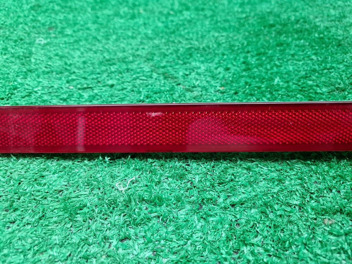 Катафот центральный Hyundai Santa Fe 4 TM (20-24)