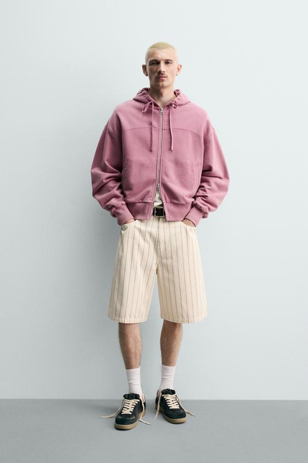 ZARA ШОРТЫ СВОБОДНОГО КРОЯ В ТОНКУЮ ПОЛОСКУ, ЭКРЮ