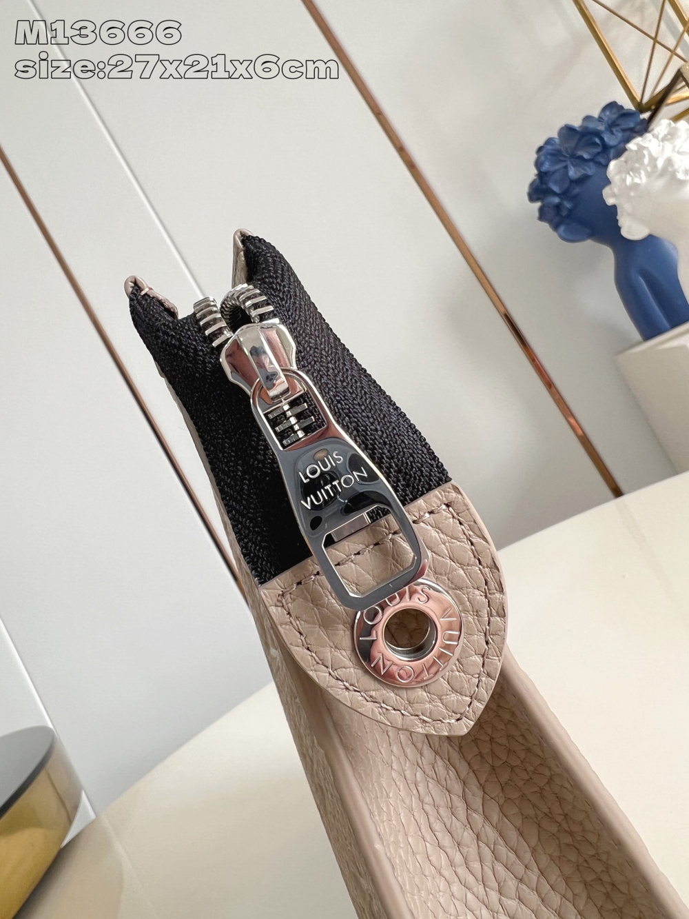 Louis Vuitton Pochette Voyage MM