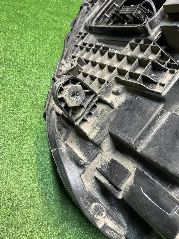 Фара правая Mercedes GLE V167 (2018-2024) LED