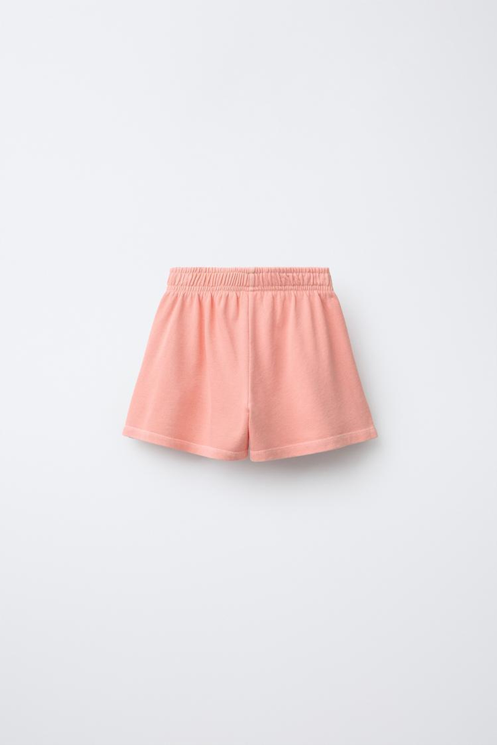 ZARA КОМПЛЕКТ ИЗ ТОЛСТОВКИ И ШОРТОВ С НАДПИСЬЮ, ПЕРСИКОВЫЙ