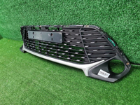 Решетка переднего бампера Toyota Camry XV50 17-18