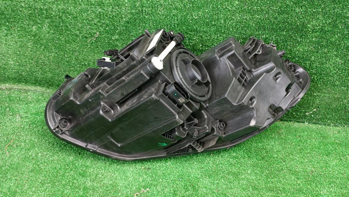 Фара правая Mercedes CLS C257 (2017-2021) LED