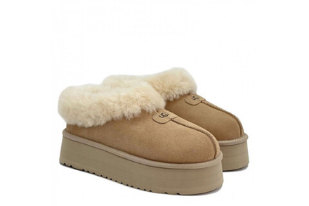 UGG Platform Slipper Sand