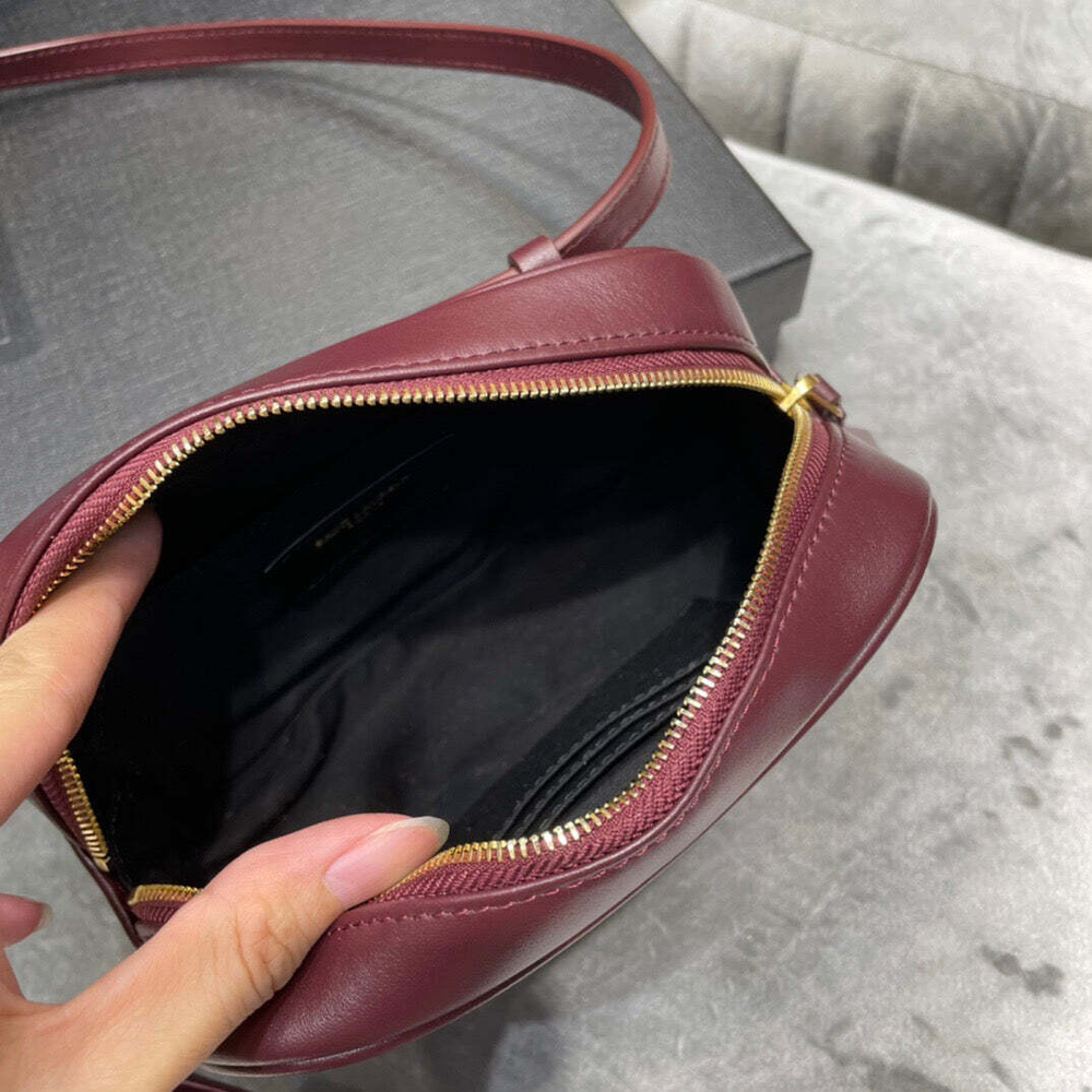 Yves Saint Laurent Lou Camera Belt