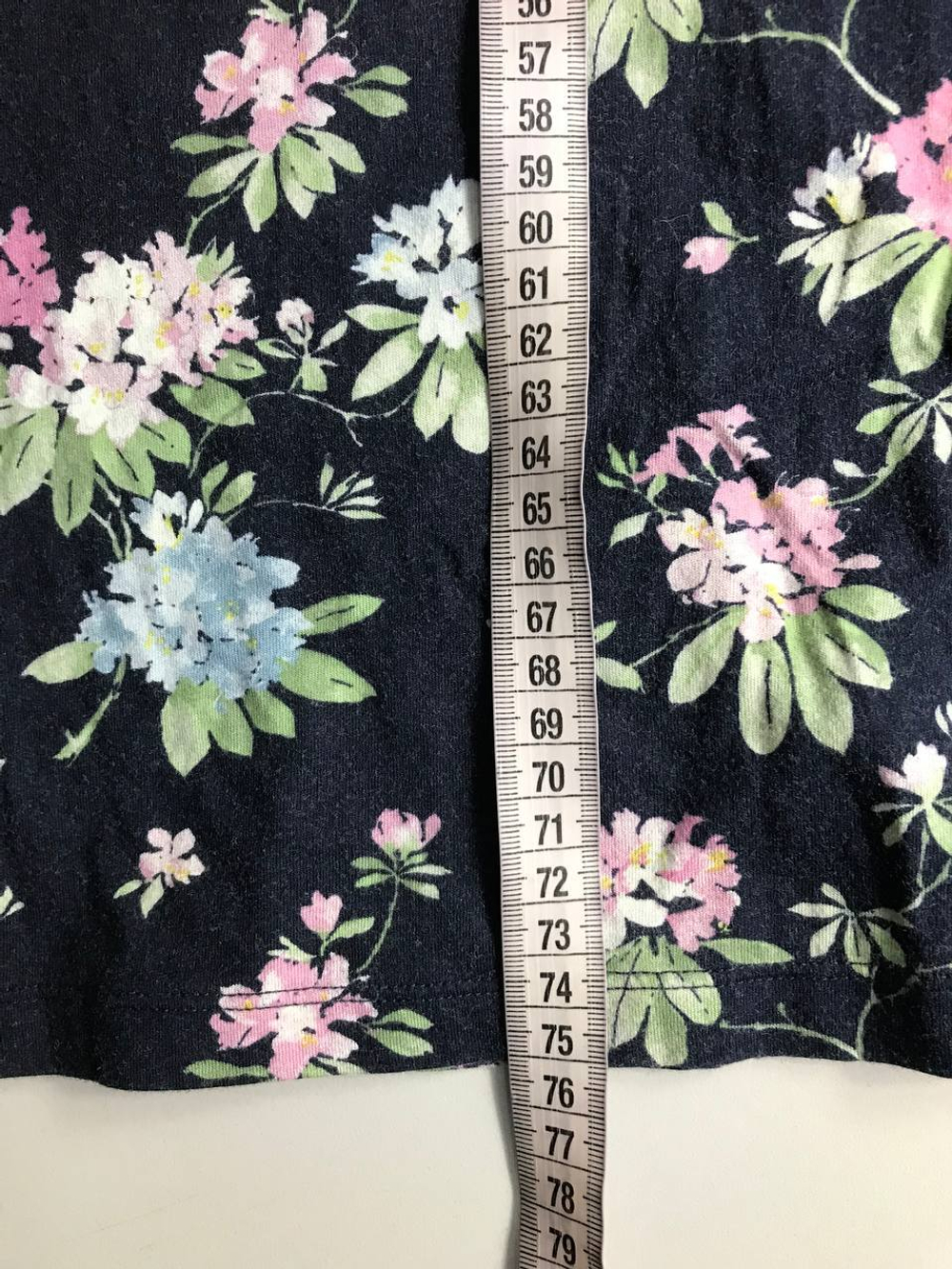 Платье Uniqlo удобное и практичное, на 9/10 лет