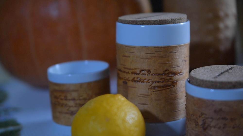 Кружка большая фарфоровая без ручки c берестой и с цитатами Лермонтова. Lermontov forever.