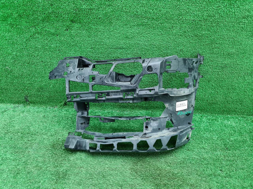 Кронштейн переднего бампера BMW 5er G30 (17-20)