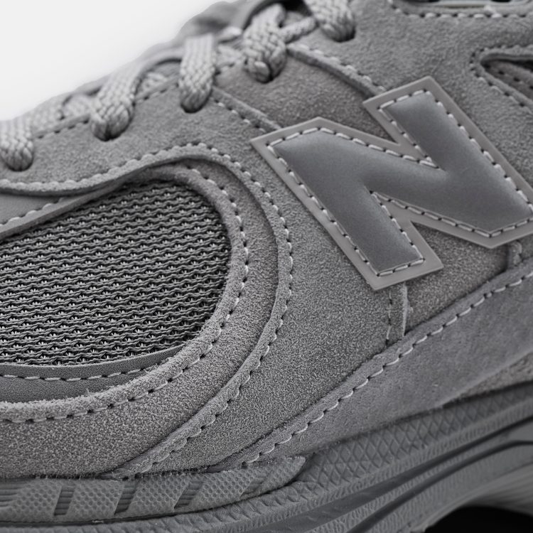 Кроссовки New Balance 2002 