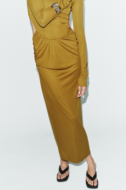 ZARA СТРУЯЩЕЕСЯ ПЛАТЬЕ С ВЫРЕЗАМИ, ЦВЕТ ОЛИВКОВОГО МАСЛА