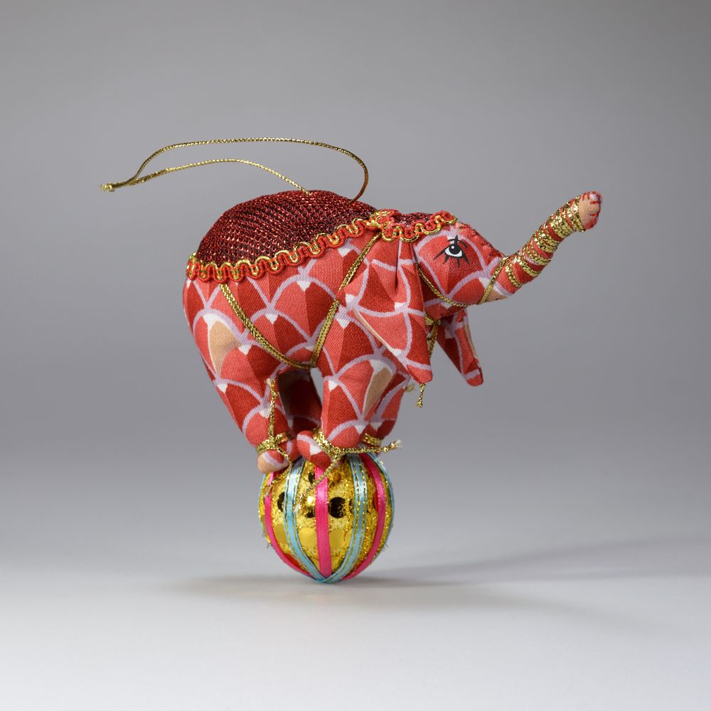 Ёлочная игрушка Слон на шаре