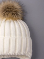 Шапка детская зимняя вязаная с помпоном