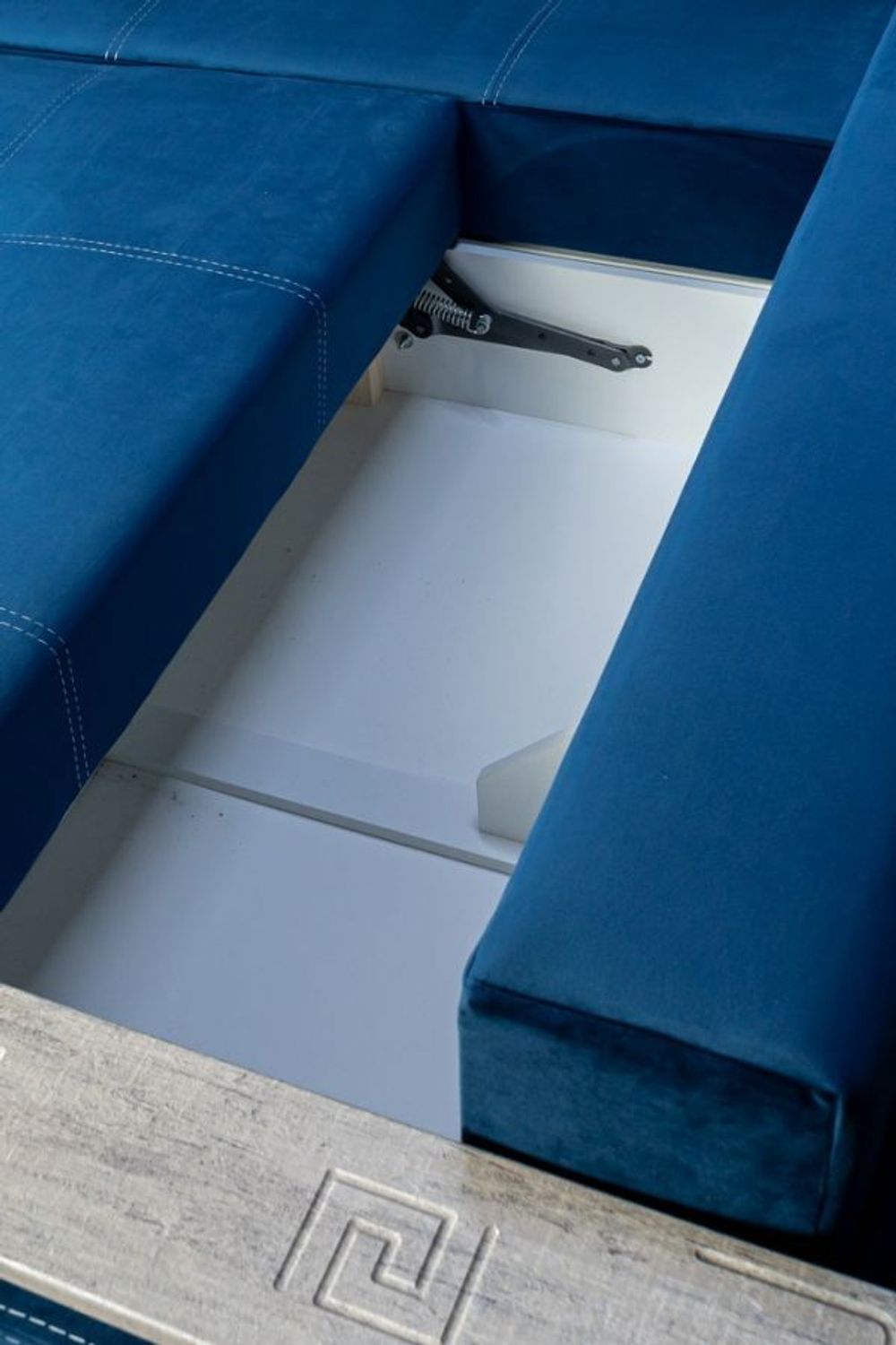 Угол "Астон-1" в ассортименте