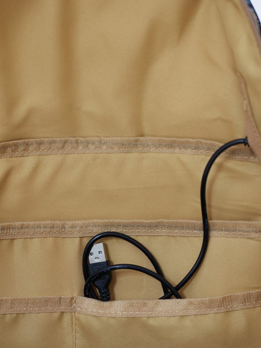 Рюкзак с отделением для ноутбука до 15,6" и USB-портом для зарядки (Бохо слоны)