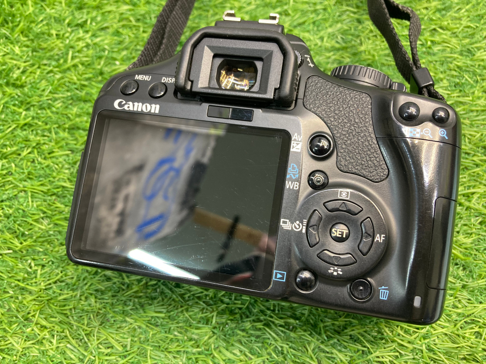 Canon 450D Kit 18-55mm IS II 25.000 кадров