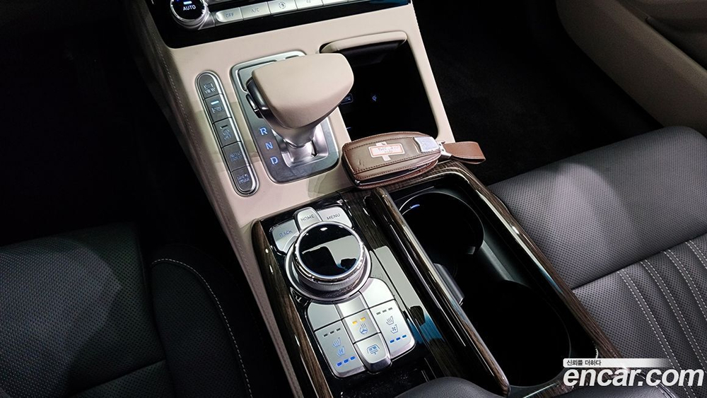 Genesis G90 3.8 AWD (10.2020)